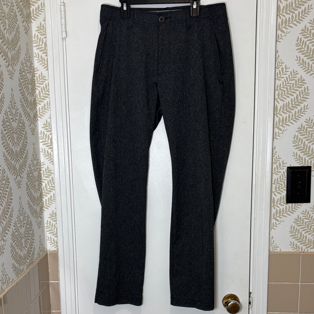Under Armour Men's Charcoal Dress Golf Pants Size 32 x 30